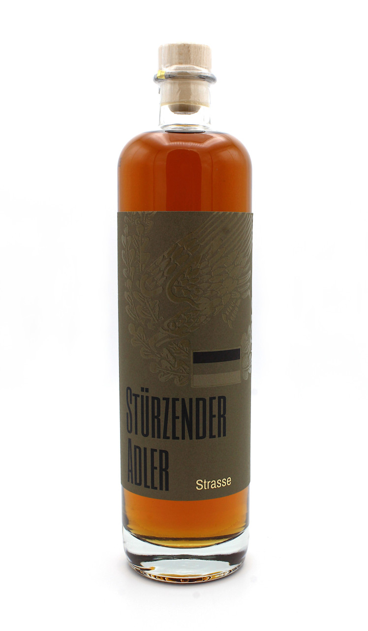 Stürzender Adler - Strasse